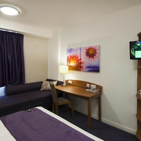 Premier Inn Birmingham South - Hall Green Экстерьер фото